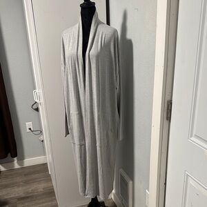 Elegant Gray Women's Cardigan